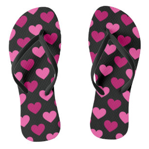 Chanclas Corazones rosados románticos en modelo negro