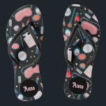 Chanclas Cosméticos de belleza vintage Bridesmaids Personal<br><div class="desc">Patrón lindo con un diseño colorido, hecho a mano por mí! Perfecto para un regalo de dama de honor, para la novia en el día de su boda o para un divertido regalo de soltera o ducha de novia. Haga clic en "personalizar" para editarlo para agregar un nombre, iniciales u...</div>