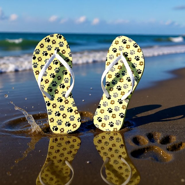 Chanclas Crema elegante de garras mascota de perro (Elegant Cream Dog Paw Print Flip Flops)