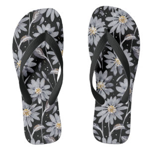 Chanclas Daisies plateados sobre florales negras