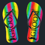 Chanclas El arco iris gay del bigote del novio de la boda<br><div class="desc">Modifiqúelo para requisitos particulares al novio a cualquier texto,  IE del cambio: el mejor hombre,  padrino de boda,  que se adapta a usted o suprime el texto si no necesario. Completamente adaptable.</div>