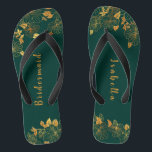 Chanclas Elegante dama de honor Emerald Green & Gold Foliag<br><div class="desc">Estos elegantes flops de follaje verde esmeralda y dorado de la dama de honor presentan un patrón follaje dorado y una tipografía moderna sobre un eterno fondo verde oscuro. Es un hermoso regalo para tu fiesta de novias. Vea la colección en esta página para encontrar elementos coincidentes. ♥ con su...</div>