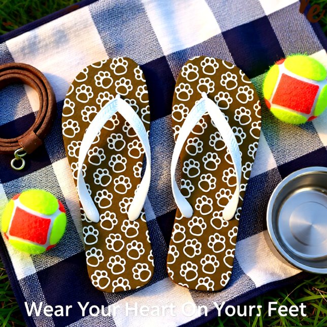 Chanclas Elegante Perro pasta marrón (Playful Brown Minimal Paw Print Pattern Flip Flops)