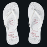 Chanclas Elegante vestido plateado y doncella roja de Boda<br><div class="desc">Estos lindos chanclos son una manera divertida de agradecer y reconocer a la empleada de honor a su boda. Presenta un diseño elegante con encaje gris plateado sobre fondo blanco y elegantes letras de guión rojo crimson. Hay espacio para su nombre y título, así como los nombres de la pareja...</div>