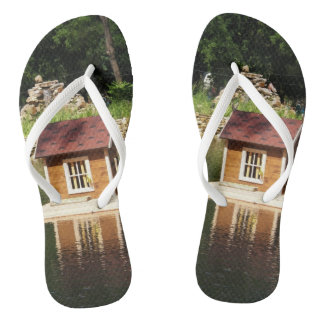 Chanclas Estanque con casa de patos y tobogán alpino