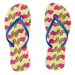 Chanclas Flip Flops amarillos con corazón rosado y arcoiris