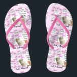 Chanclas Flip Flops de luna de miel rosa y blanca recién ca<br><div class="desc">El Boda de la novia se acaba de casar con chancletas rosas y blancas de luna de miel. Añada el nombre de la novia y del novio o la fecha del boda.</div>