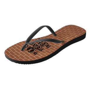 Chanclas Flip Flops de pared de ladrillo con texto Personal