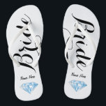 Chanclas Flips-flopes personalizados de la novia con el<br><div class="desc">¡Los pares perfectos de flips-flopes para que la novia sea!  Personalícelos con su nombre,  o quite todos junto.  Este par también incluye un diamante en el talón que se puede quitar también.</div>