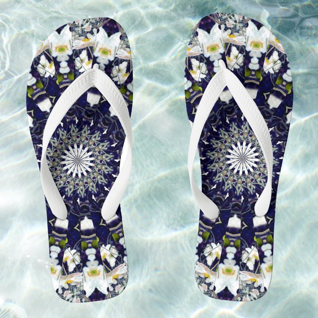 Chanclas Floral azul blanco Mandala Patrón Flip Flops (Subido por el creador)