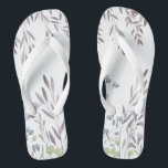 Chanclas Floral silvestre<br><div class="desc">Los equipos de flores silvestres que ondean suavemente en suaves violetas,  azules y grises crean un ambiente encantador para un boda rústico o exterior. Vea el resto de piezas coincidentes de esta colección. Escríbeme a hello@mistyqe.com para obtener otras piezas coincidentes o para solicitudes de personalización.</div>