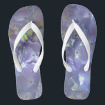 Chanclas Flores elegantes de color boho polvoriento claro m<br><div class="desc">Sumérjase en un mundo de romanticismo eterno con nuestra Dusty Colección Floral Morada, donde los tonos de periwinkle, lavanda y violeta, crean una visión de elegancia pura. En medio de esta encantadora paleta, florecen las hortensias moradas suaves, sus pétalos delicados susurrando historias de amor y gracia. Que estas flores etéreas...</div>