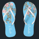 Chanclas Flores rosadas Boda azul brillante novia<br><div class="desc">Los flops tienen un ilustracion de flores rosas sobre un fondo azul brillante, y una tipografía de palabras bodas clásicas. Este hermoso par de elegantes chanclas sería un hermoso algo azul para un boda de primavera o verano. ♥ Personalizar con el texto utilizando los campos de plantilla. (H) Si desea...</div>