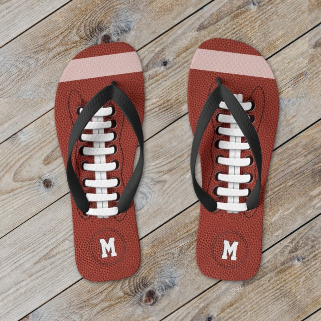 Chanclas Fútbol deportivo americano monogramado Flip Flops (Hup! Suitable for all football fans and dads (and moms) that love to bring their A game)