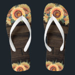 Chanclas Girasol rústico del tarro de albañil del país de<br><div class="desc">Flips-flopes rústicos del girasol del tarro de albañil del país de madera del granero - adornados con un fondo de madera y girasoles del granero rústico. Uso para los regalos nupciales de la ducha,  los regalos del navidad y más.</div>