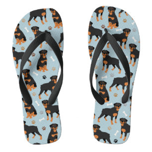 Chanclas Huesos y patas de perro de Rottweiler