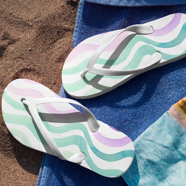 Chanclas Líneas de acuarela violeta y verde onduladas (Subido por el creador)