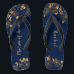 Chanclas Matrón de honor patrón oro de la marina azul<br><div class="desc">Este magnífico patrón oro follaje matrona azul marino de rollitos de honor tiene un fondo azul oscuro adornado con un intrincado patrón dorado de vegetación floral y una tipografía moderna de personalizable. La combinación de la armada rica y el oro brillante crean una estética elegante y lujosa. Es un hermoso...</div>
