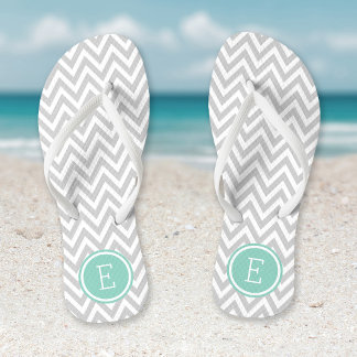 Chanclas Monograma de Chevron gris y Aqua