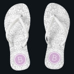 Chanclas Monograma de Damasco Floral Gris y Púrpura<br><div class="desc">Personalizado imprimió sandalias de voladizo con un elegante y elegante patrón de damasco floral y su monograma personalizado u otro texto en un marco circular. Haga clic en Personalizar para cambiar los tipos de letra y los colores del texto o para agregar sus propias imágenes para crear un diseño único...</div>