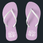 Chanclas Monograma de guion Lilac Purple Preppy<br><div class="desc">POR FAVOR, CONTACTE CONMIGO ANTES DE PEDIR CON SUS INICIALES DE MONOGRAMAS EN ESTE ORDEN: PRIMERO, ÚLTIMO, MEDIO. Personalizar tu monograma y te enviaré el enlace para solicitarlo. Por favor espere a comprar hasta después de que le haya enviado el enlace con su diseño personalizado. Las sandalias de giro precoz...</div>