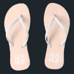 Chanclas Monograma de guiones de Rubor Rosa Preppy<br><div class="desc">POR FAVOR, CONTACTE CONMIGO ANTES DE PEDIR CON SUS INICIALES DE MONOGRAMAS EN ESTE ORDEN: PRIMERO, ÚLTIMO, MEDIO. Personalizar tu monograma y te enviaré el enlace para solicitarlo. Por favor espere a comprar hasta después de que le haya enviado el enlace con su diseño personalizado. Las sandalias de giro precoz...</div>