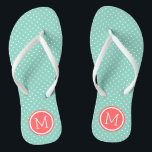 Chanclas Monograma de pequeños puntos de Aqua y Coral<br><div class="desc">Personalizado imprimió sandalias de flexión con un lindo patrón de puntas de polka femenina y su monograma personalizado u otro texto en un marco de círculo. Haga clic en Personalizar para cambiar los tipos de letra y los colores del texto o para agregar sus propias imágenes para crear un diseño...</div>