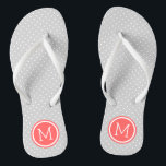 Chanclas Monograma de puntos pequeños de grises y corales<br><div class="desc">Personalizado imprimió sandalias de flexión con un lindo patrón de puntas de polka femenina y su monograma personalizado u otro texto en un marco de círculo. Haga clic en Personalizar para cambiar los tipos de letra y los colores del texto o para agregar sus propias imágenes para crear un diseño...</div>
