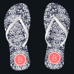 Chanclas Monograma del damasco floral de la Marina y el Cor<br><div class="desc">Personalizado imprimió sandalias de voladizo con un elegante y elegante patrón de damasco floral y su monograma personalizado u otro texto en un marco circular. Haga clic en Personalizar para cambiar los tipos de letra y los colores del texto o para agregar sus propias imágenes para crear un diseño único...</div>