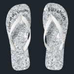 Chanclas Monograma Purpurina de Glam Plata Madre de Novia G<br><div class="desc">Un regalo divertido para la madre de la novia y el novio. Cuando sus pies estén cansados al final de la noche,  ¡ella los querrá! ¡Personalizarlos!</div>