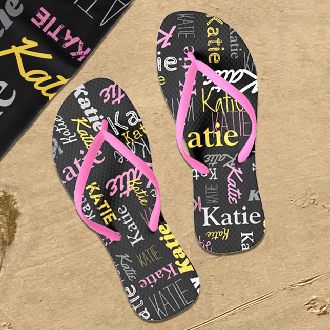 Chanclas Nombre personalizado amarillo rosa gris negro tipo (Matching beach towel is also available )