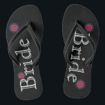 Chanclas Novia negra y rosa de las flores de Lotus<br><div class="desc">Es Fun de Novia de Flor Negro y Rosa,  flor de Lotus,  flechas de fisuras de boda personalizadas.</div>