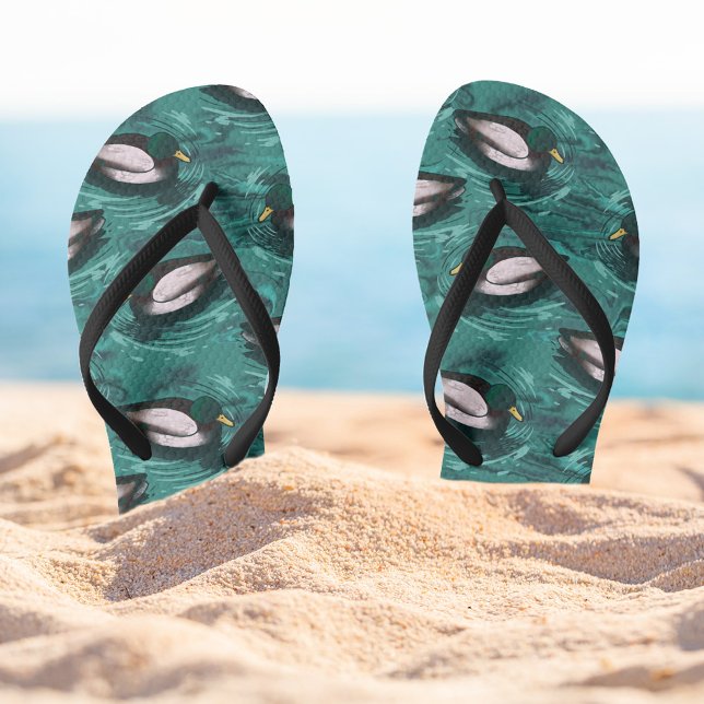 Chanclas Padres nadando en el patrón del agua (Mallards in the water pattern flip-flops)