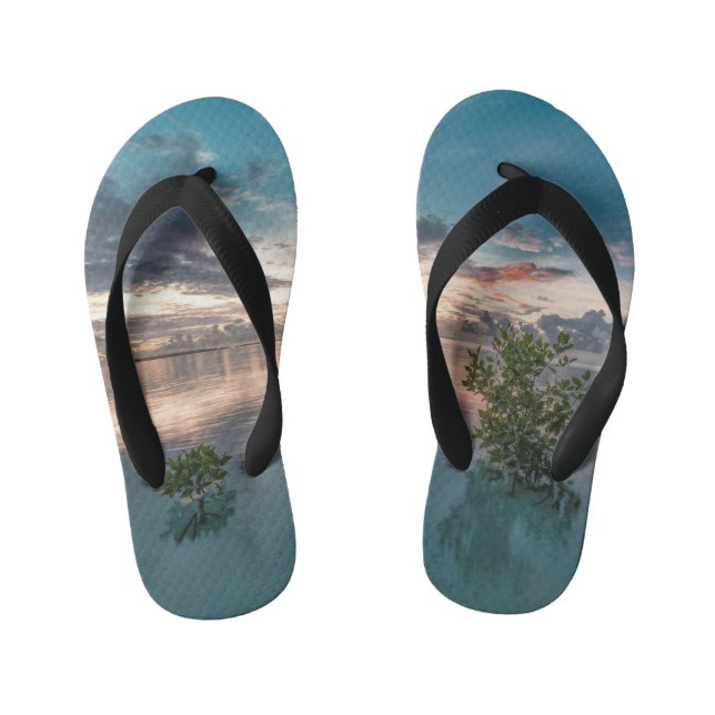 Chanclas Para Niños blue sky with red and dark clouds reflected on sea (Plantilla)