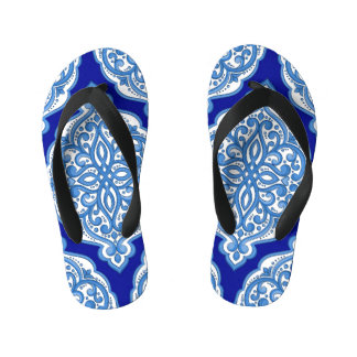 Chanclas Para Niños Lujoso decorado en blanco y azul turco.