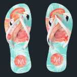 Chanclas Paraíso tropical Flamencos rosados con monograma<br><div class="desc">Escápese al paraíso en estas divertidas y modernas chancletas con flamencos rosas acuáticas con fondo de palmera en el agua caribeña. Edite el monograma de ejemplo con las iniciales deseadas. Estos hacen grandes regalos para las damas de honor, amigos o usted mismo. También son una buena idea para los bodas...</div>