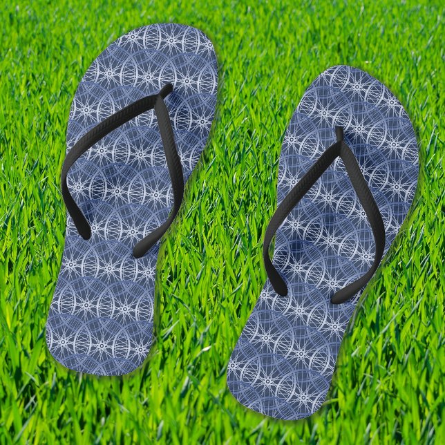 Chanclas Patrón azul de la rueda del ciclo (Showing narrow black straps option)