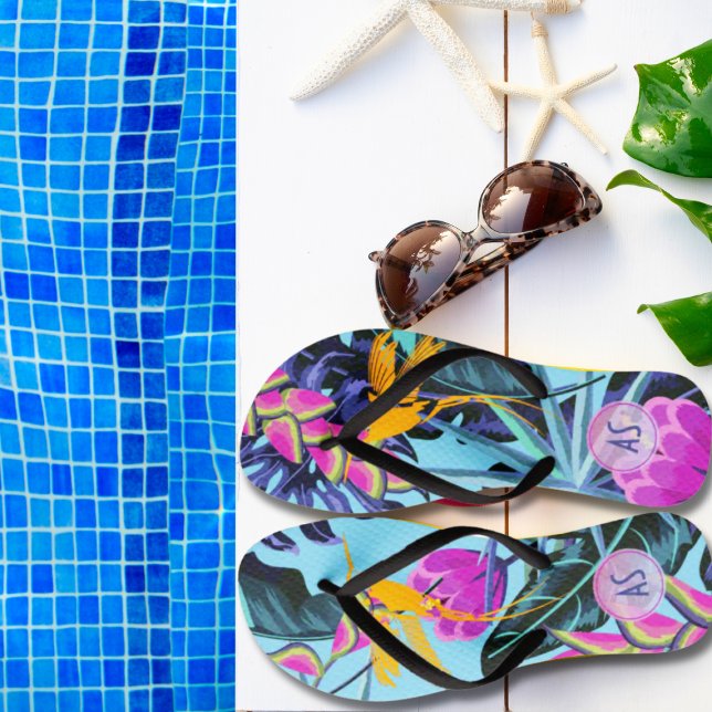 Chanclas Patrón de follaje tropical audaz con colibrí (Monogram Bold Tropical Foliage Flip Flops)