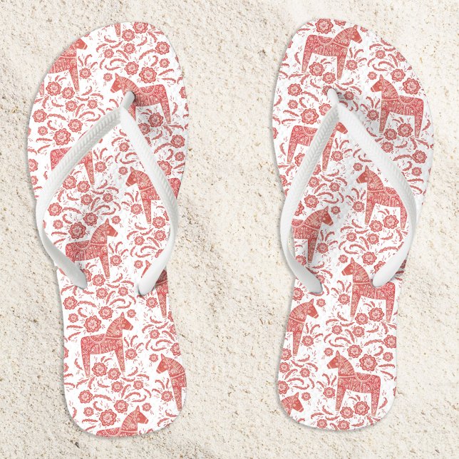 Chanclas Patrón sueco rojo y blanco de Dala Horse (Swedish Dala Horse pattern red and white flip flops)