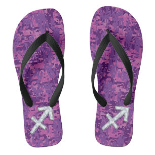 Chanclas Pearl Sagittarius Zodiac Rótulo Fuchsia Camo Digit