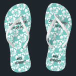 Chanclas Personalizado mr y mrs pareja bodas en la playa<br><div class="desc">Personalizado mr y mrs pareja bodas en la playa. Frutos bodas de flor en monograma de playa de Hawái personalizados para novias y novios o invitados. Elegante juego de favores con apellido o monograma personalizado y estampado floral tropical de Hibiscus. antecedentes personalizados y color de correa para él y sus...</div>