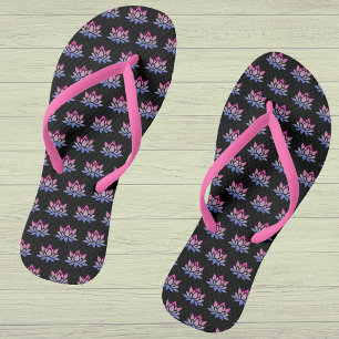 Chanclas Rosa azul de flores de Lotus sobre negro