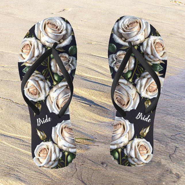 Chanclas Rosas blancas preciosas con detalles dorados, novi (Subido por el creador)