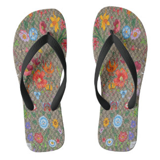 Chanclas sandals with an innovative floral design