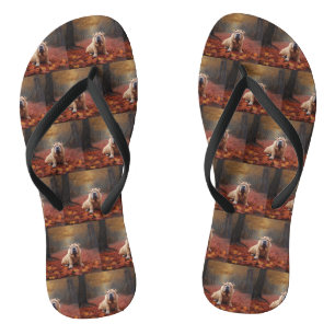 Chanclas Shar Pei en hojas de otoño caídas inspiran