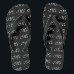 Chanclas Sr. Husband Groom Sus Hers Nuevos Caminos<br><div class="desc">El Sr. y la Sra. Husband Esposa a sus recién casados en un personalizado conjunto de chancletas para usar o compartir. Los diseños de bordado que se pueden personalizar fácilmente están disponibles en una selección de opciones de color populares. Utilice el vínculo "Preguntar a este diseñador" para contactarnos con sus...</div>