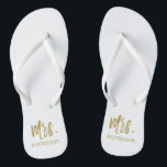 Chanclas Sra. Apellido Flip Flops con Relieve metalizado do<br><div class="desc">Sra. Apellido Flip Flops con tipografía de Relieve metalizado dorado. Las chanclas pueden ser emparejadas con Mr Silver Flip Flops.</div>