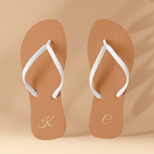 Chanclas Terracota Moderno Elegante Monograma Mínimo Simple (Terracotta Modern Elegant Minimal Simple Monogram Flip Flops)