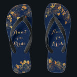 Chanclas Tía del azul de la Marina de Oro de Novia<br><div class="desc">Esta hermosa tía de las rocas azules de la flota dorada de la Brida tiene un fondo azul oscuro adornado con un intrincado patrón dorado de vegetación floral y una tipografía moderna de personalizable. La combinación de la armada rica y el oro brillante crean una estética elegante y lujosa. Es...</div>