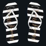 Chanclas Una empleada de honor personalizada o cualquier co<br><div class="desc">Patrón de rayas rosadas, negras y blancas de Rubor: cambie a cualquier color haciendo clic en personalizar. Y di lo que quieras. Haz de estos unos pequeños "flops" que tengan tu mensaje. ¡Habla de la playa! Personalizado con su nombre o cualquier otro título o su texto aquí. ¡Puede cambiar el...</div>